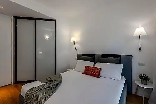 Luxury In The Center Of Bed & Breakfast 3*
