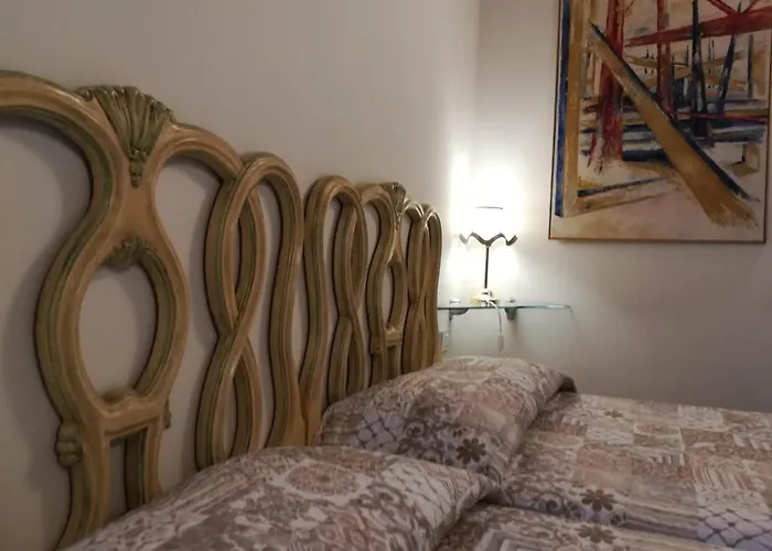 Luxury In The Center Of Bed & Breakfast 3*